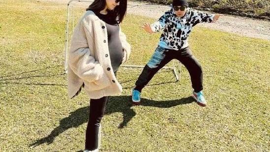 周杰伦|原来，周杰伦真是夏洛穿越过来的，难怪他近年都没新歌发布了！