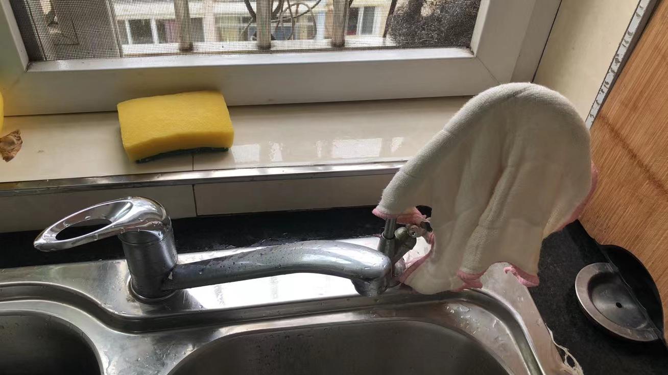 父母的这些居家习惯，看似是省了钱，其实很影响健康，一定要改改