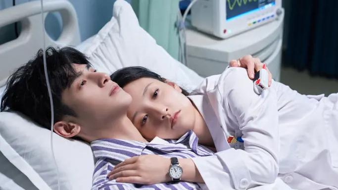 电视剧《追光者》，蓝天救援队真的大爱无疆，第一次了解这个群体