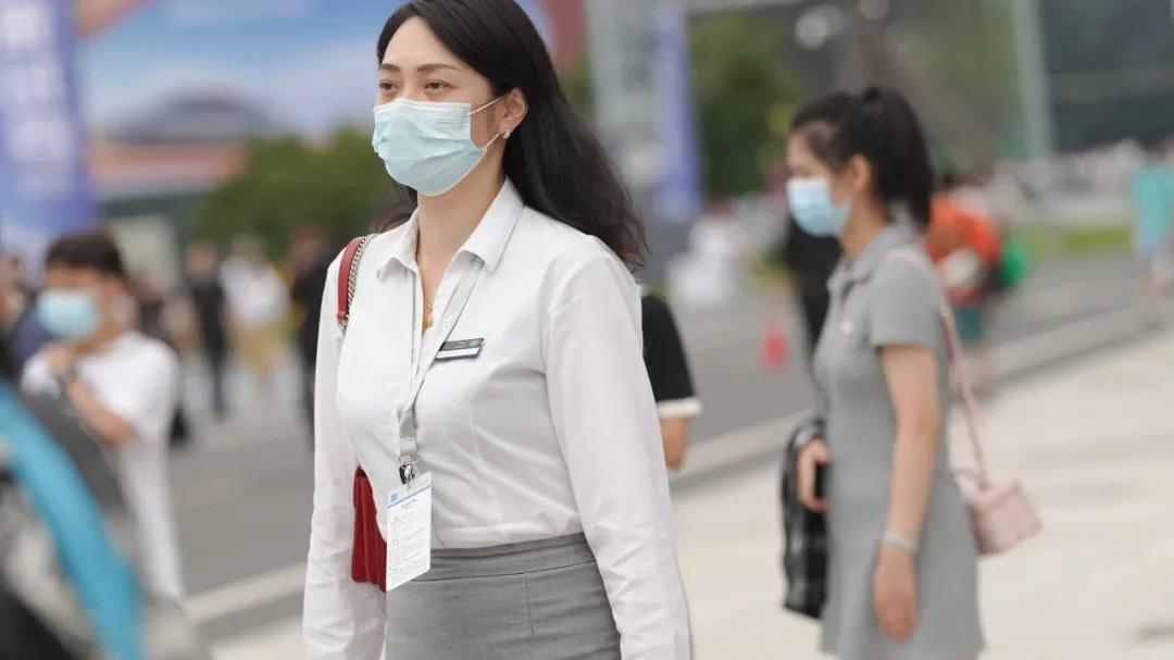 职业装|轻松提升气质的穿法，舒适随性展现时尚魅力，耐看又精致