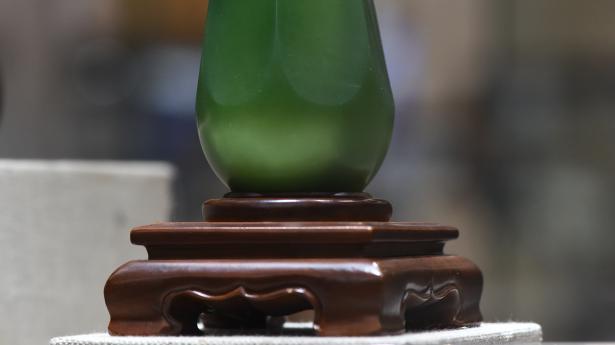 |玉雕的极限——薄胎玉器