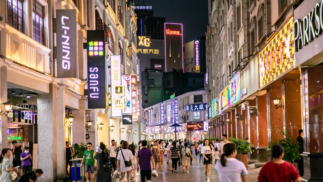 云南|国内的一些美食街道，尤其是云南的四方街，名气上相当响亮