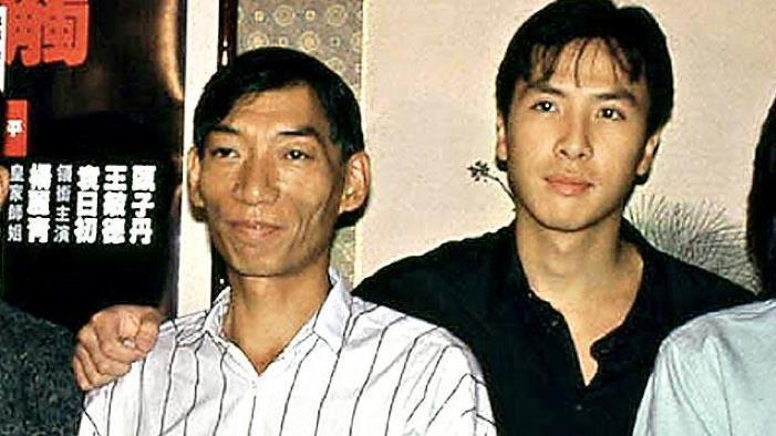 成龙|割完单眼皮就好事不断的6位港星，成龙脱胎换骨，甄子丹迅速起飞