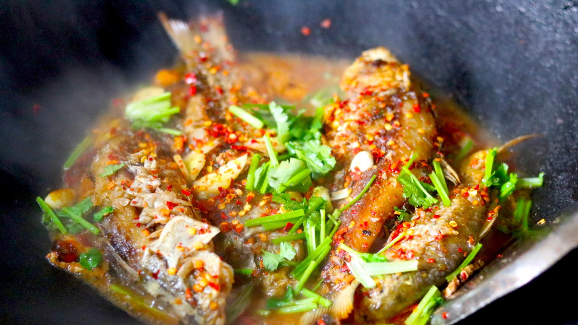 秋葵|买鲫鱼，“土鲫”和“工程鲫”区别真不小，弄懂再买，少花冤枉钱