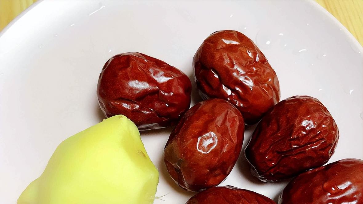 冰糖|“冬吃萝卜夏吃姜”，吃姜有讲究，这四种吃法，健康吃姜过秋天