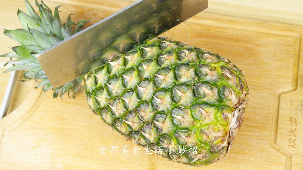 菠萝|今天才发现，菠萝去皮这么简单，不用削皮也不挖眼，一分钟削一个