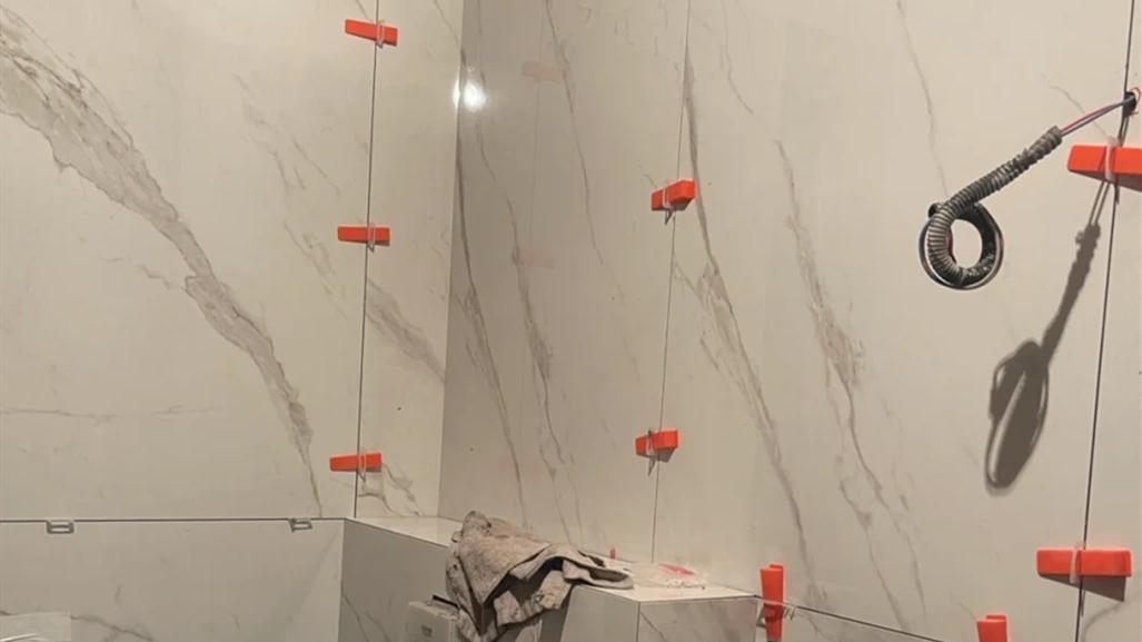 全瓷砖要用瓷砖胶铺贴，用什么型号的的瓷砖胶你知道吗？