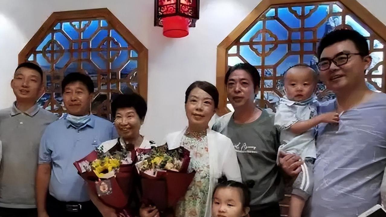 小姐姐|姚策堂嫂现身辟谣，杜粉称杜妈是清白的，老杜或许会感恩堂嫂力挺