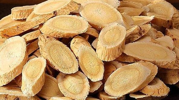 枸杞|枸杞和“它”是天生一对，若能连喝7天，肝脏变干净，肾也变好