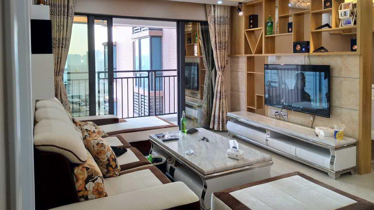 客厅砌了半堵墙，亲戚说我脑子进水，完工后他被打脸