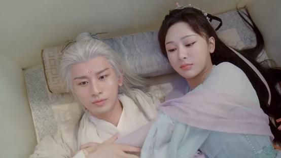 杨紫|《沉香如屑》又上热搜！杨紫和成毅物料被刷烂，粉丝：不播何撩