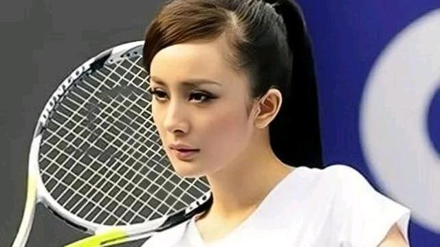 杨幂|杨幂早年网球照：身材比例完美，拥有“黄金切割点”