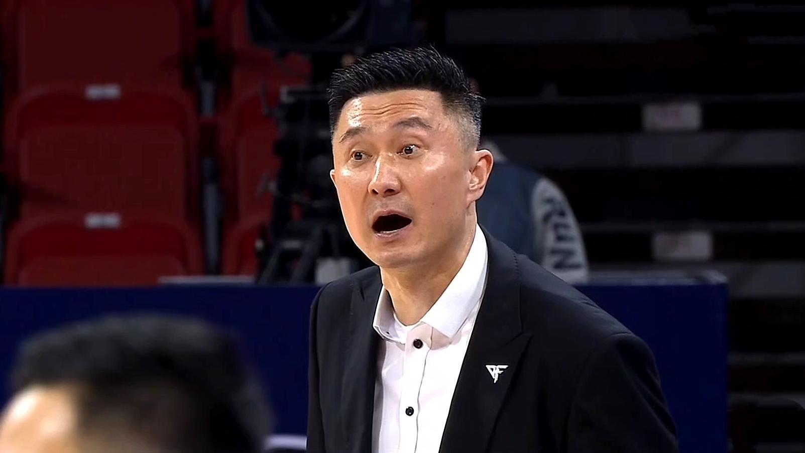 吴前|吴前关键时刻掉链子，杜锋不满闫军瞎吹，广东赢球却有坏消息