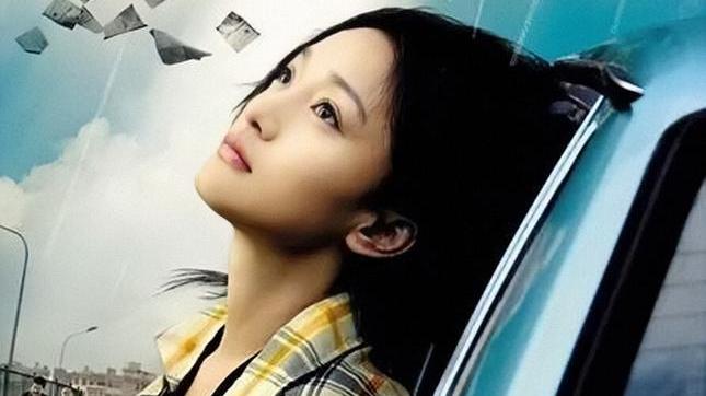 酒吧|她成名前曾在酒吧驻唱，因拒绝陪酒被打，如今已是身价过亿的影后