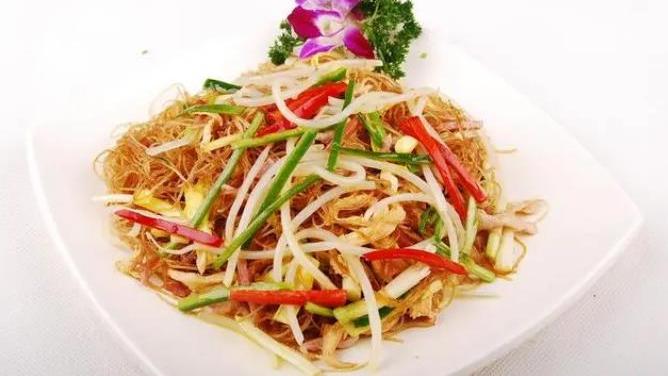 米粉|米粉是饶平当地著名土产，既是小吃，又可当主食