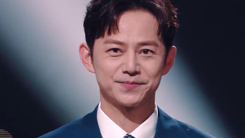 许嵩|许嵩出山圆了粉丝的梦，却不知何炅早已看穿：追星实则是感念自己