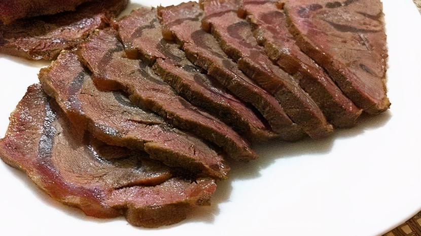 酱牛肉|酱牛肉家庭做法，掌握3个关键步骤，酱香浓郁还酥烂，上桌抢着吃