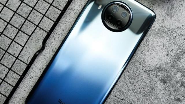 摄像头|从1999元跌至1299元，一亿像素四摄+256GB，已沦为标准千元机