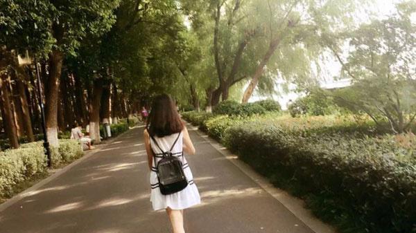 睡眠|晚饭后散步不是随便走走，若能坚持这么走，几个好处或会不请自来