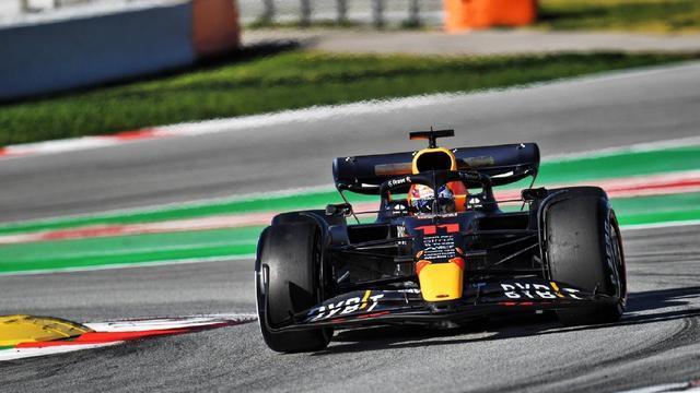 F1|F1季前测试第二日：法拉利圈速里程均霸榜，周冠宇首秀即快过队友