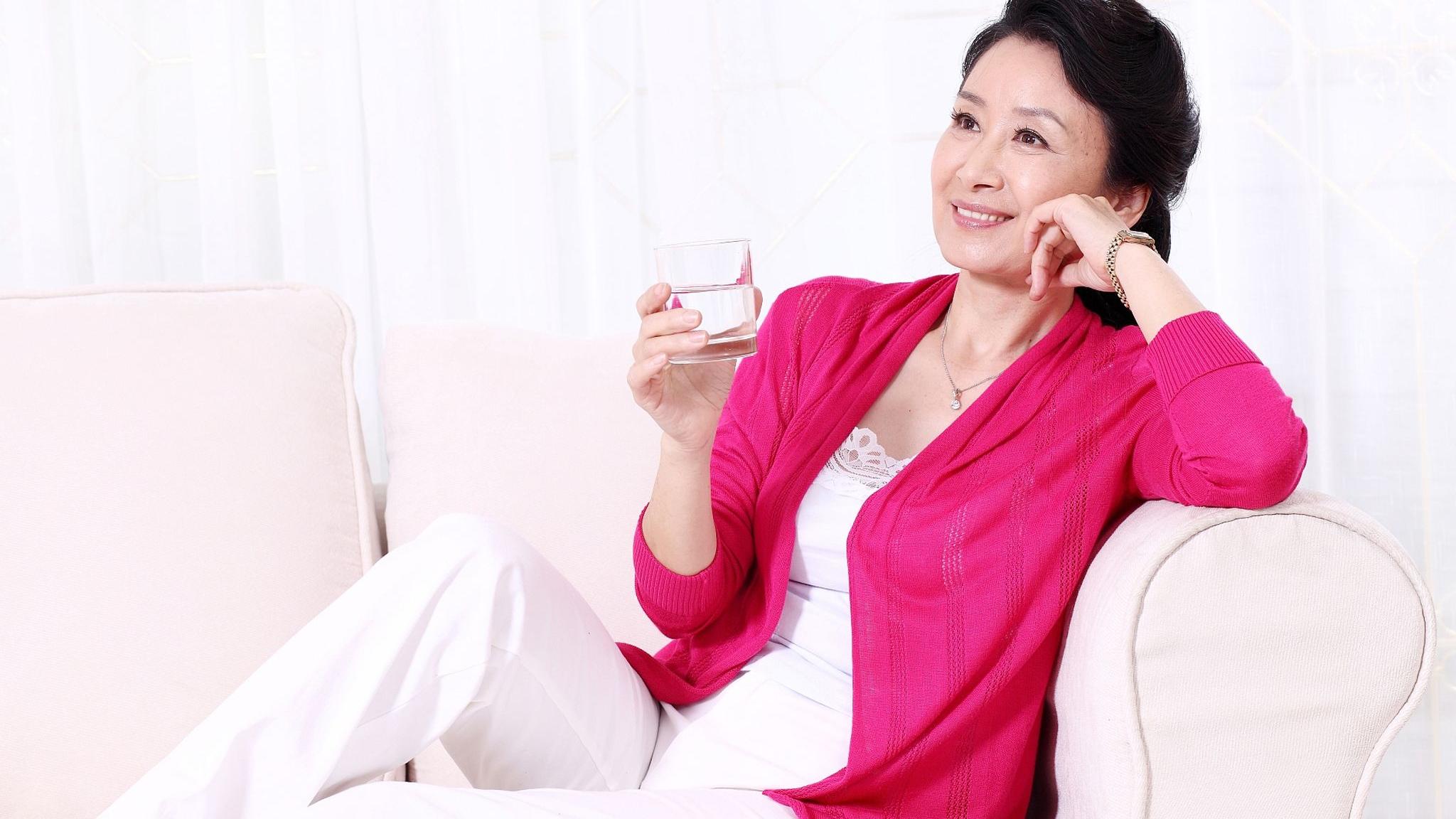 人民日报|寿命长短，喝水便知？提醒：多喝水后出现这6个异常，尽早就医