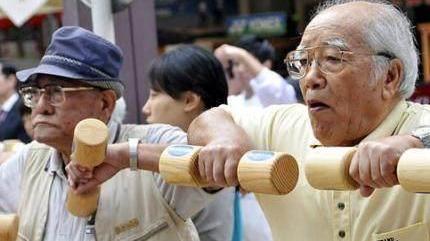 哮喘|世界最长寿男性去世，享年113岁，家人说：生前他每天要做5件事