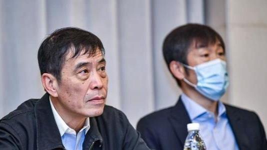 中国足协|限薪300万后，媒体吐槽足协不作为，球员迎来出售豪车豪宅潮