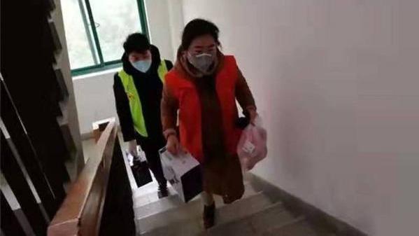 青椒|一天只吃两顿饭，居家隔离上海人：有钱也买不到这种宝贵的食材