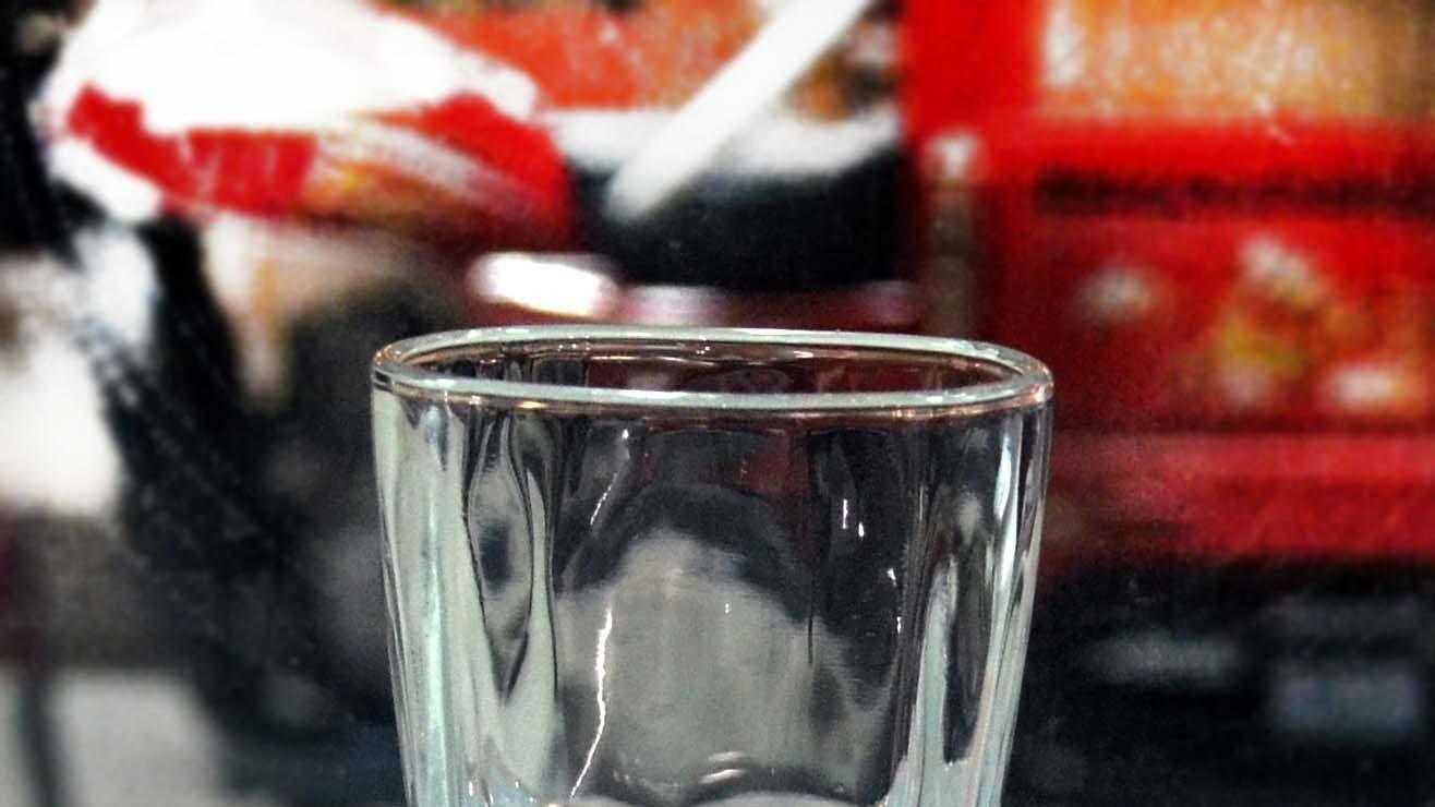 床头不能放这4样东西，尤其第二种，别不当回事，可能你家就有