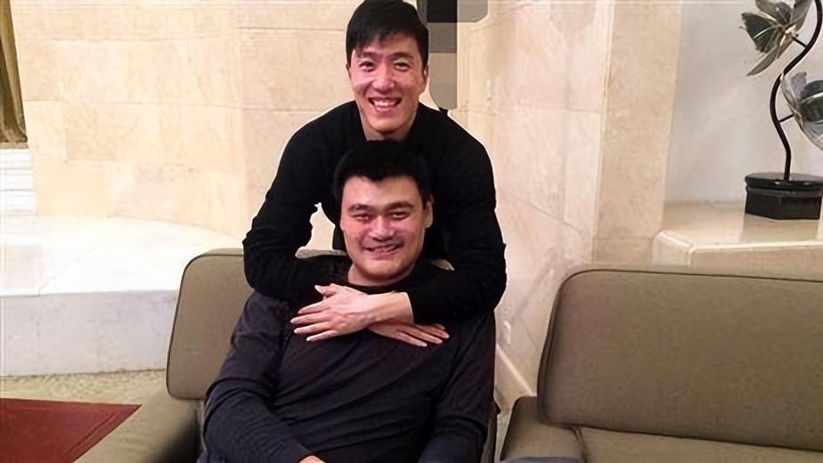 |姚明960万转让房子给刘翔，刘翔以为买大了，如今却升值到2000万