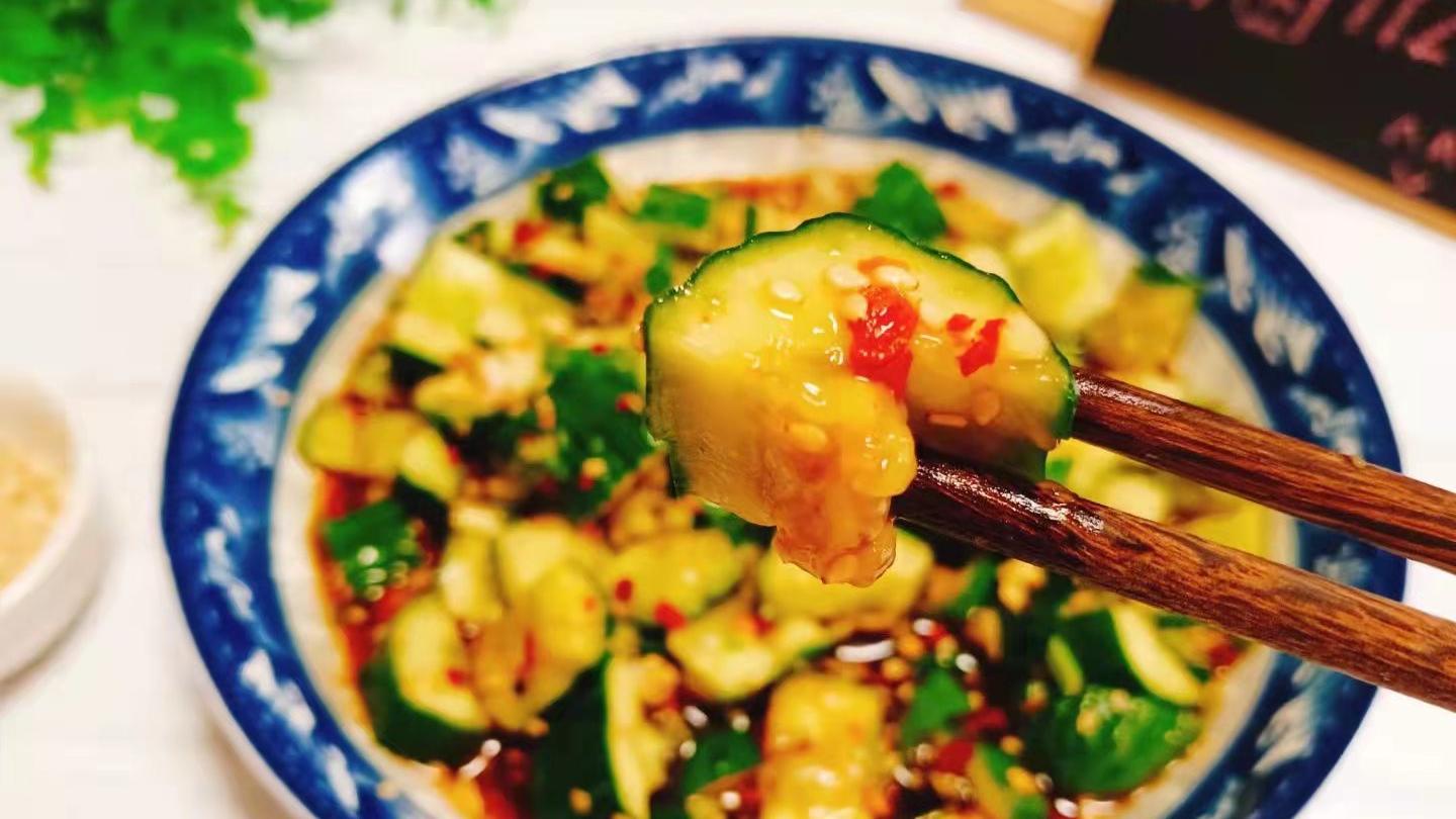 白菜|过年饭桌上的长住客，酸辣开胃的凉拌黄瓜！