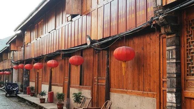 浙江省|台州1500年历史老街，街长1154米却有语录388幅，还曾5次更名