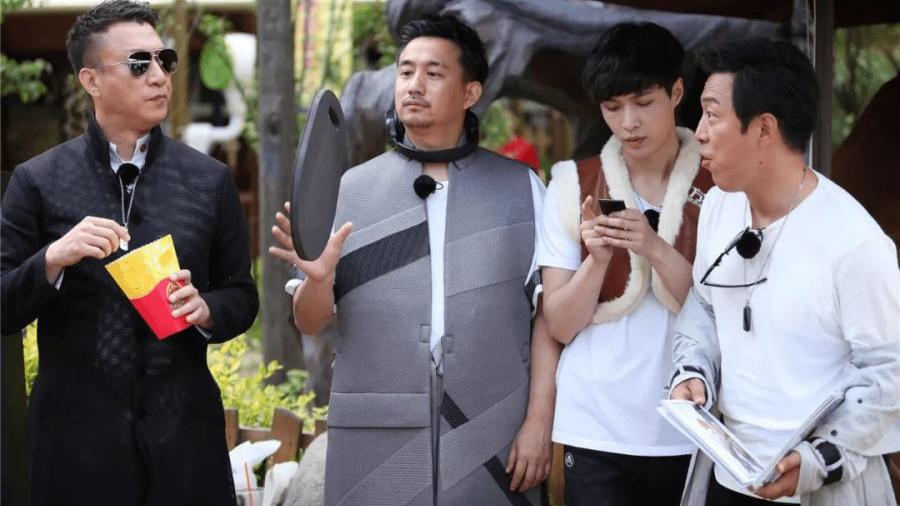 奔跑吧兄弟|“沉迷综艺难以自拔”的明星，看上去红得一塌糊涂，实则一言难尽