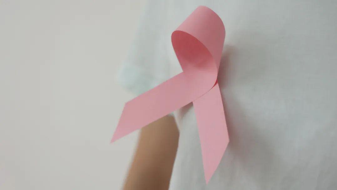 恶性肿瘤|乳房疼痛是哪里出现了病变？不想乳房生病，这4个诱因，你要清楚