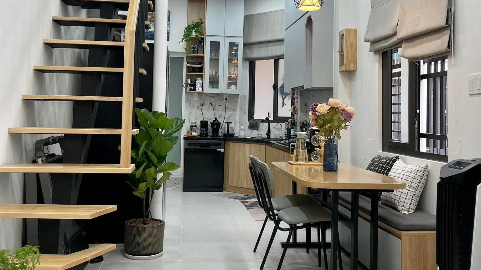 占地28㎡老房，挂了3年没卖掉，重装2层变3层，留给女儿自住挺好