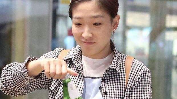 刘诗雯|乒乓球的微笑女孩，刘诗雯真的很可爱，实力也一直不输