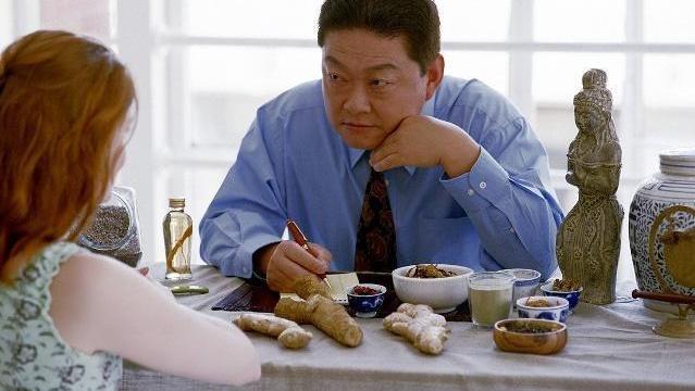 雌激素|肾不好的人，身体可能有“2黑2臭”，若你1个不占，或许肾还不错