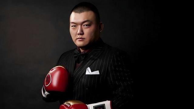 张君龙|老将张君龙正式复出，将于五月份在加拿大对阵墨西哥拳手卡萨斯