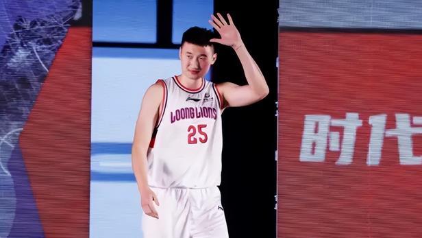 李京龙|李京龙被放弃！表现让人失望，郭士强下狠心，或投奔李春江