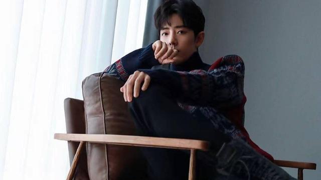 肖战|《那片海》即将杀青，新路透曝光，肖战“前同事粉丝”现身评论区