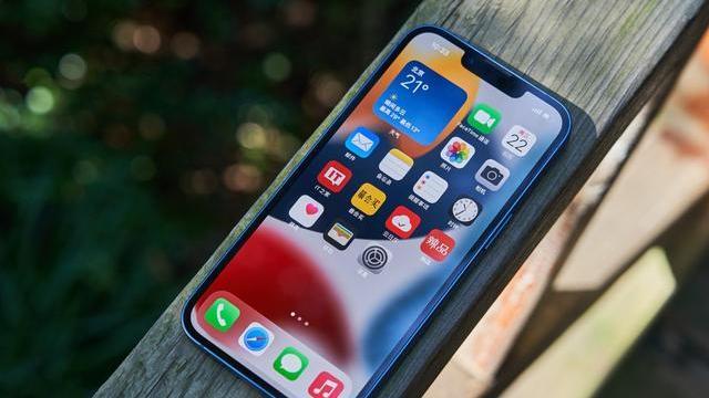 iphone13|iPhone13大幅度降下600元，不用排队，512G也现货充足