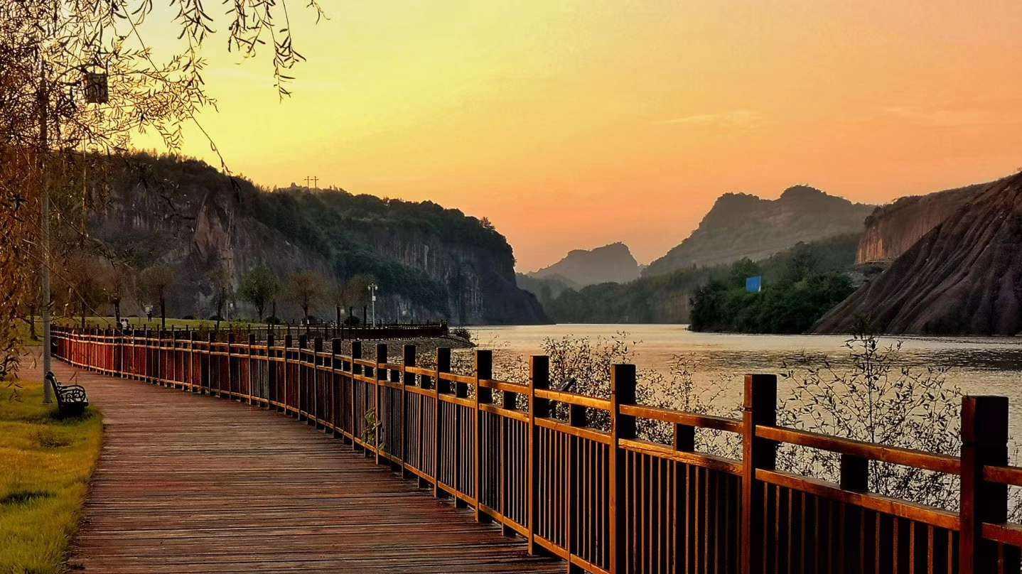 浙江省|到浙江进行旅游，总有一些让自己不容错过的风景，你青睐哪个？