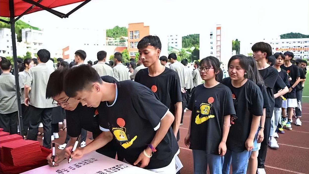 招聘|又一“事业单位”公开招聘，有编制平均月薪9000元左右，专科可报