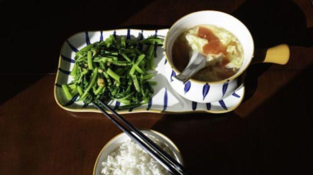 口腔溃疡|每天喝一碗醋来软化血管，半年后会怎样？看下55岁男子的亲身验证