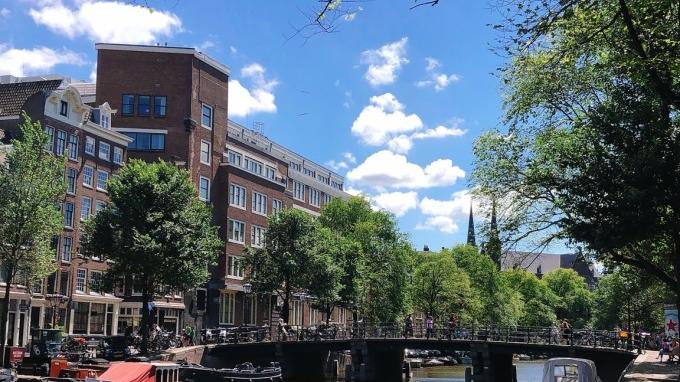 房车|运河边的夏日，阿姆斯特丹的女孩
