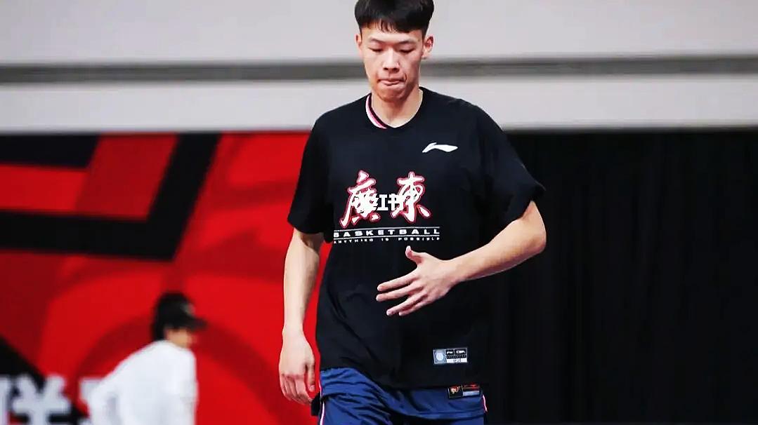 广东男篮|张昊伤愈归队后，杜锋又一王牌内线回归，广东宏远内线华丽升级