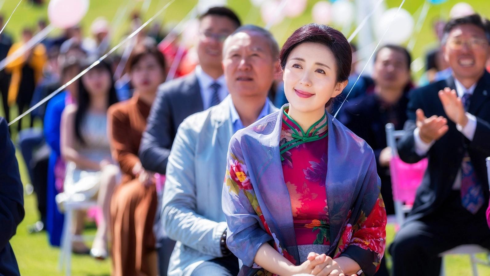 杨童舒|47岁杨童舒：情史干净，结婚至今无绯闻，我丈夫不是于和伟