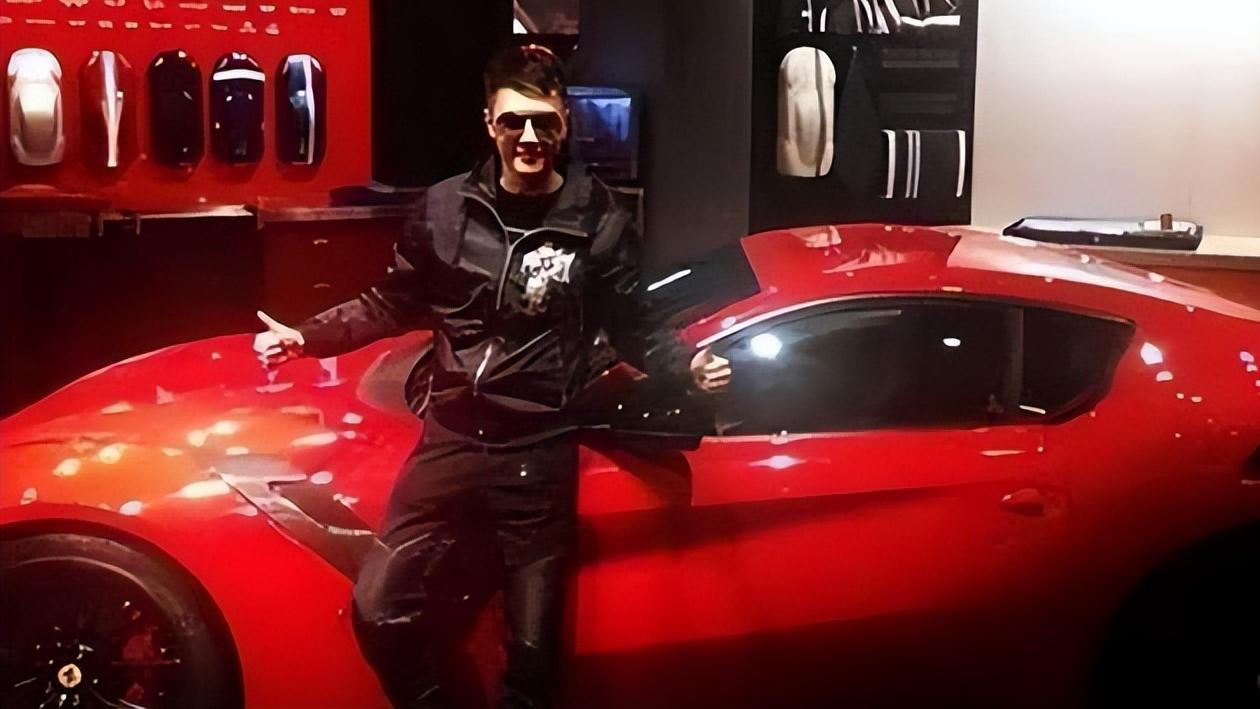 娱乐圈|看似“平平无奇”，实则家世显赫！这12位明星的父母富得流油