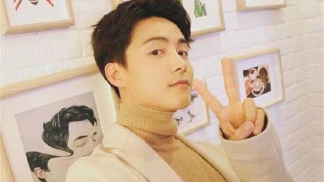 晒晒马天宇生活中的家，一进门就堆放着杂物，有点浪费了这装修