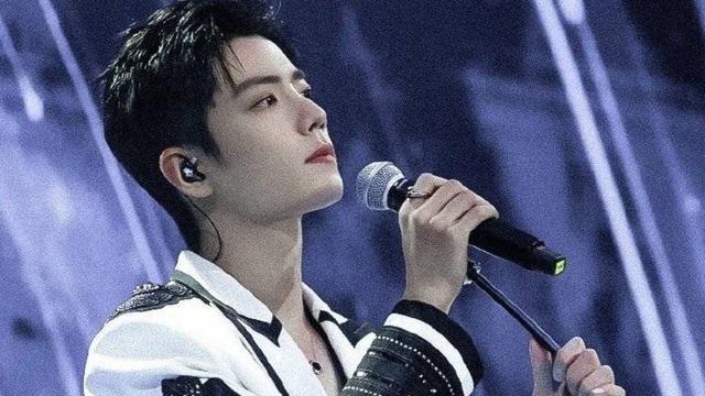 肖战|舞蹈冠军张馨予连续多日为肖战签到，还预约发布会，已成为粉丝